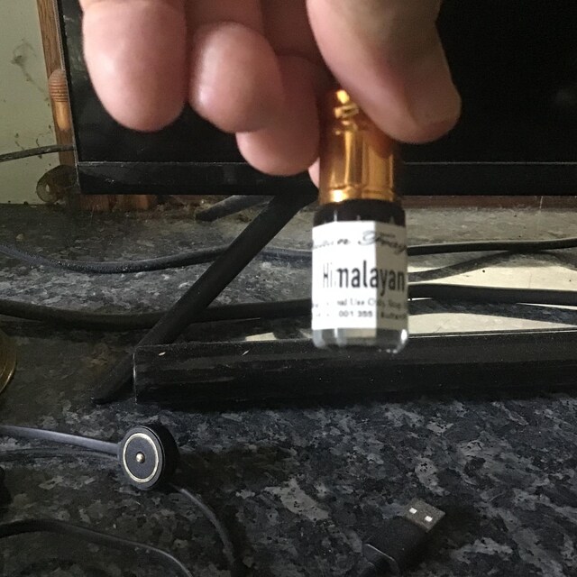 ヒマラヤ鹿ムスク - オイル香水 - 純粋な DM 穀物から作られています