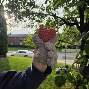Korean Finger Heart Crochet Pattern – Kpop Amigurumi (PDF Tutorial