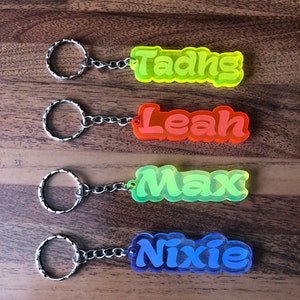 Personalised FROZEN KEYRING KEYCHAIN GIFT ANY NAME Christmas WORD