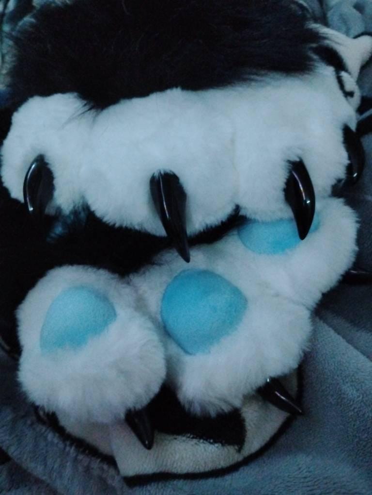 Squeaky Fursuit Paws Gloves Cute Black/Blue Fluffy Paw Gloves Furry Paw Glove With Fingernails For Fursuit Accessories Furry Gift For Friend
