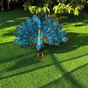 Metal Peacock Yard Art: Stunning Garden Decor