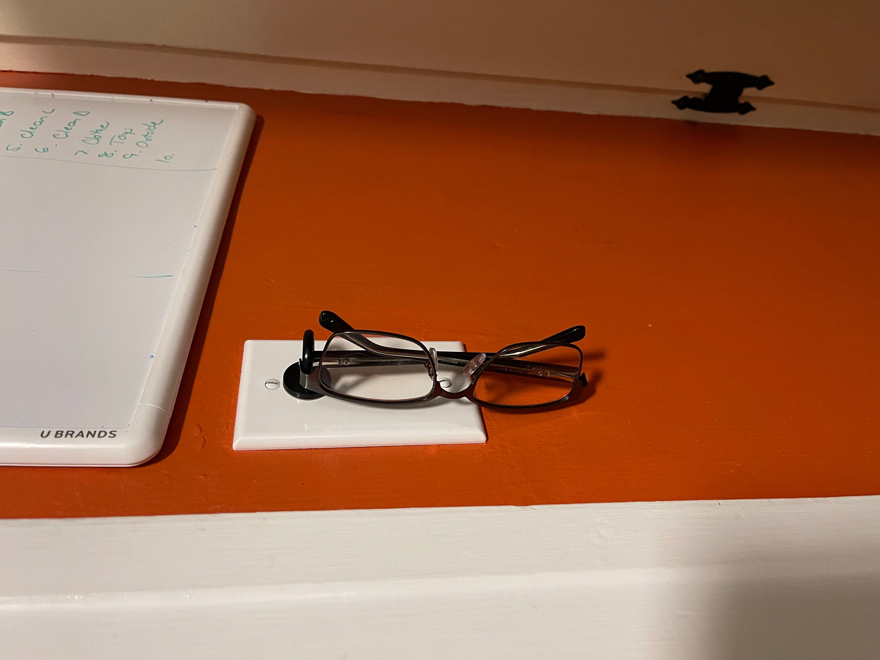 Sonnenbrillenhalter für Auto, Wand, Schreibtisch, Büro, LKW | Autozubehör | Büro-Wandzubehör | Schulanfangslehrer | Schneller Versand
