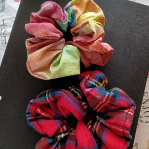 SCRUNCHIE RESTLESS NIGHTS