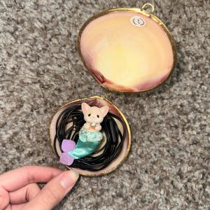 Jasmine added a photo of their purchase