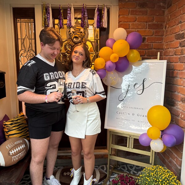 bride-and-groom-matching-football-jersey-for-weddingday-honeymoon-mr