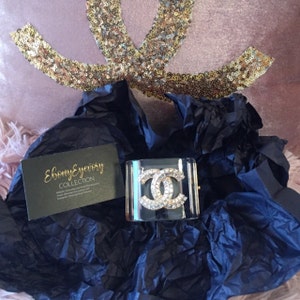 LA Fabulous Finds added a photo of their purchase