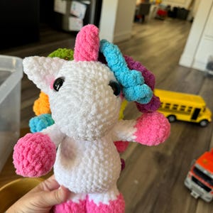 ユニコーンのかぎ針編みパターン：あみぐるみスタイル（PDFパターン