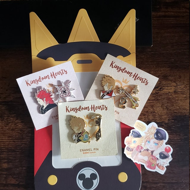 Kingdom Hearts Mickey Mouse Keyblade BoxLunch Disney Pin - Disney Pins Blog