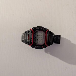 G-Shock 5600/5610用ワイヤーガード、ステンレススチール製バンパー