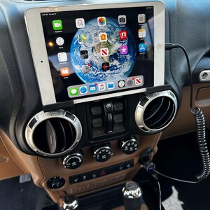 IPad Phone and Tablet Mount Compatible With Jeep Wrangler JK 2011 IPad Phone and Tablet Mount Compatible With Jeep Wrangler JK 2011