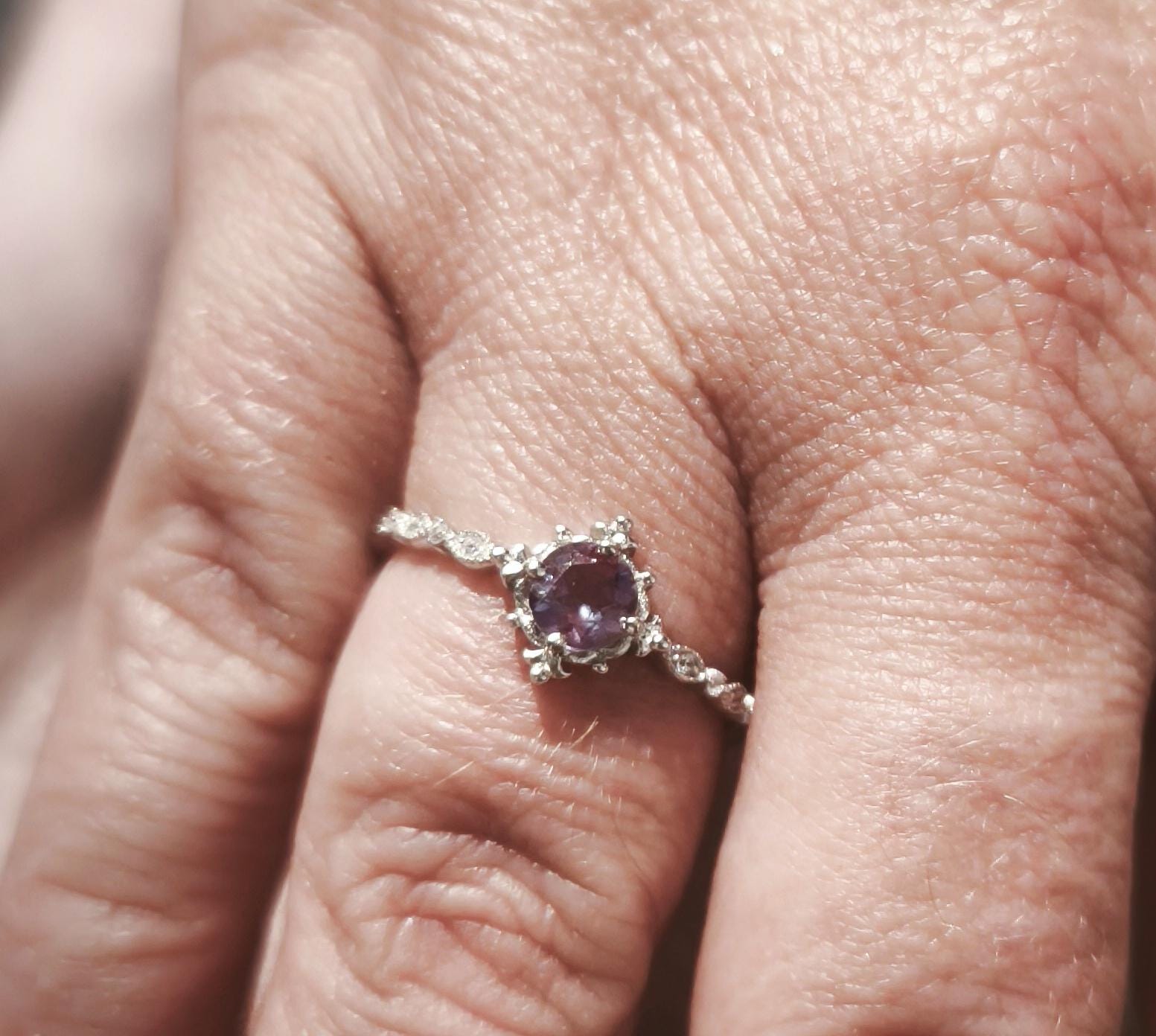 Vintage Alexandrite Engagement Ring, wedding Ring, Bridal ring, Unique promise ring, Minimalist ring for her, proposal ring, wedding ring