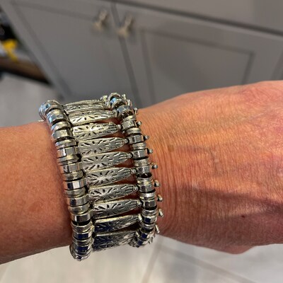 Bracelet Manchette En Alliage - Style Berbère Motifs Floraux - 64 Grammes - Argenté - Occasion