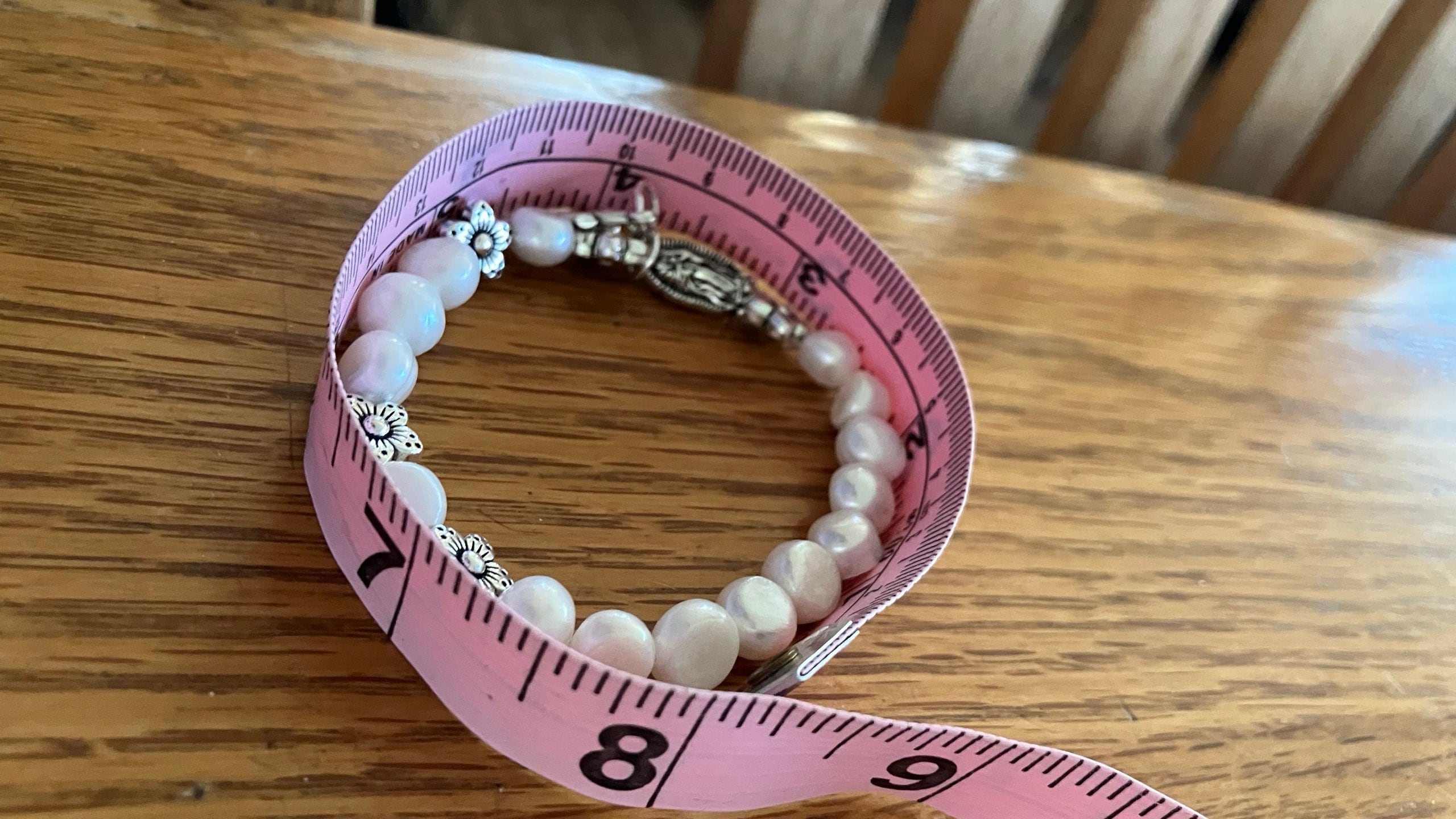 Rosary Bracelet - Women - Stretch Bracelet - Our Lady of Guadalupe - Small Cross