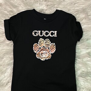 Chela added a photo of their purchase
