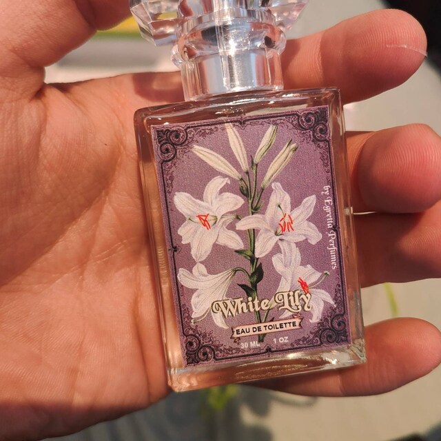 White Lily Perfume, Madonna Lilies, Musk Myrrh Scent