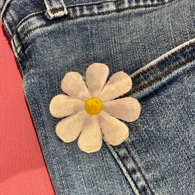 2 White Daisy Flower, Iron on Patch - Etsy