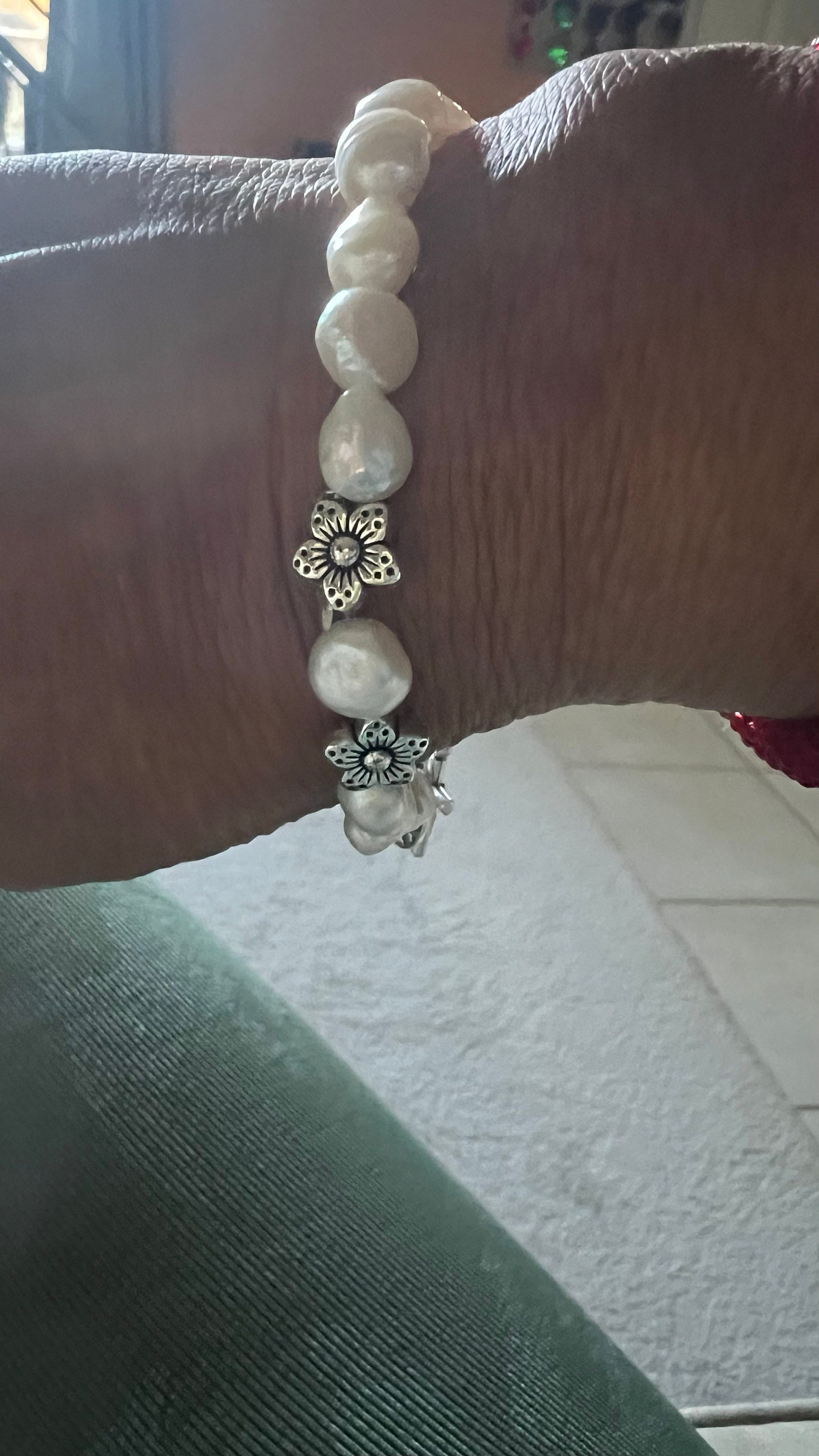 Rosary Bracelet - Women - Stretch Bracelet - Our Lady of Guadalupe - Small Cross