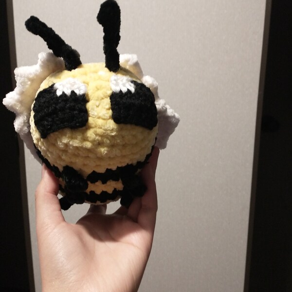 Bumble Bee Plush CROCHET PATTERN - Etsy