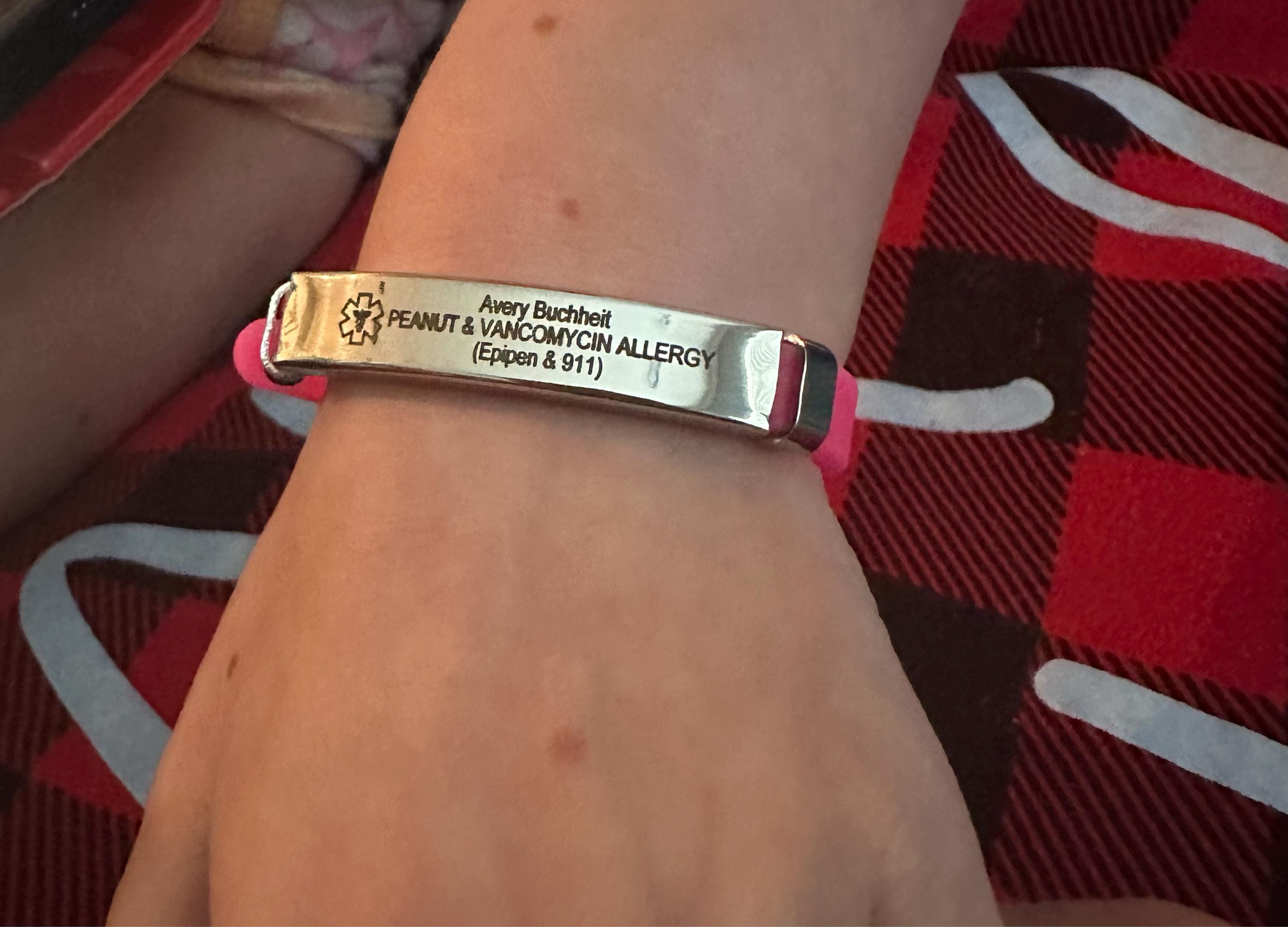 Kids emergency bracelet, personalized medical alert bracelet for kids, allergy bracelet, diabetic, autism & kids medical ID bracelet