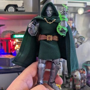 1/12 Dr Doom Wired Cloak and Tunic Set for Marvel Legend or
