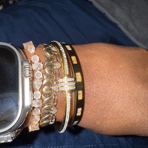 Shirleu added a photo of their purchase