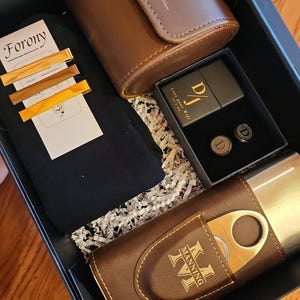 Gift For Him,Customized Leather Watch Case,Leather Watch Case,Personalized Travel Watch Box for Him,Travel Watch Case,Grooms Fathers Gift