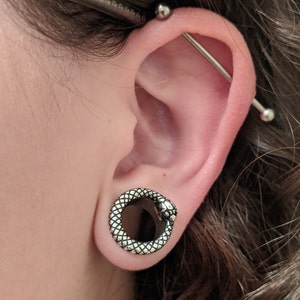 A Pair of Vicious Serpent Snake Ear Gauge Tunnel Plug-steel - Etsy