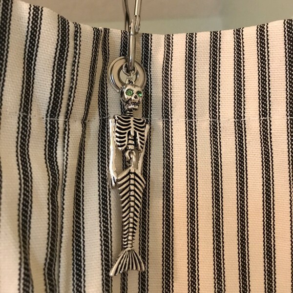 Palettease Gothic Shower Curtain Hooks - Set Of 12, Spider Web & Skull Design, Silver Finish, Metal Hooks