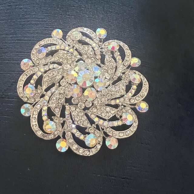 【Sinoon】 Round Floral Brooch Clear Rhinestone Silver Tone Floral Brooch - Etsy