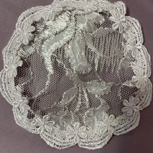 Kippa Dentelle Pour Femme – Doublée Satin – Venice – Chapel Cap – Fait Main