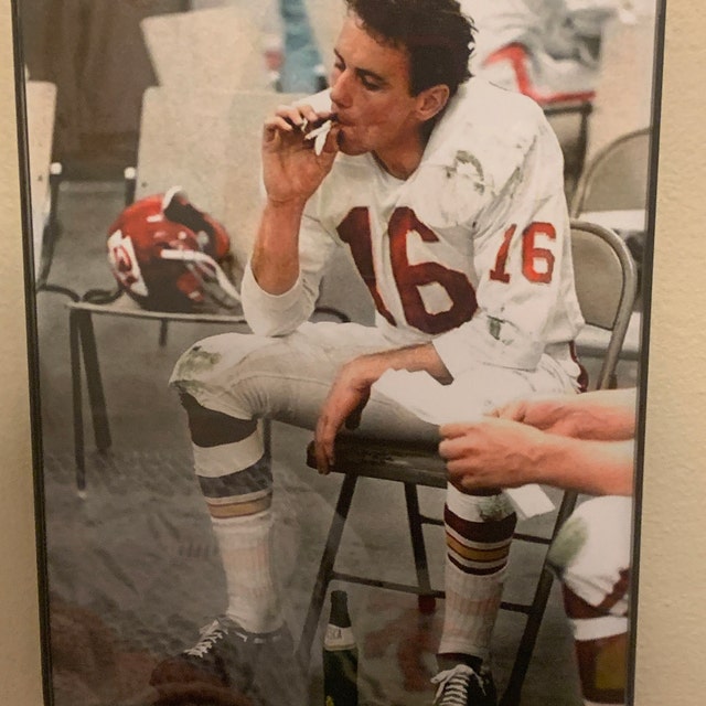 Len Dawson Kansas City Quarterback Smoking a Cigarette and Drinking a  Fresca - 5X7, 8X10 or 11X14 Photo (AZ-323)