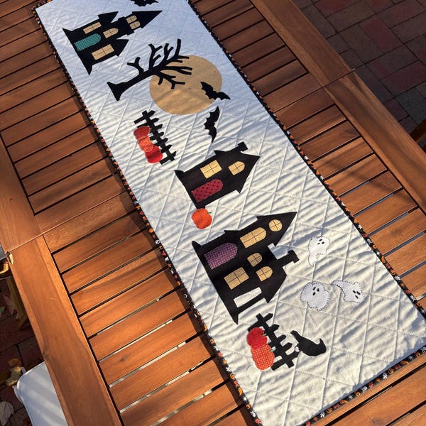 Spooky Hollow Quilted Halloween Table Runner Pattern - Etsy
