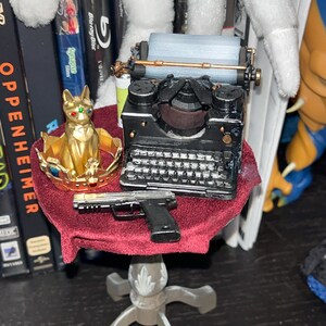バイオハザード対応 1/6スケール タイプライター、テーブル、キー