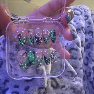 Hannah added a photo of their purchase