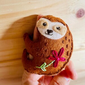 指ナマケモノぬいぐるみフェルト動物の縫製パターン、フェルトおもちゃ