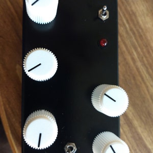 鍵盤楽器 RUCCI Drone Synth 鍵盤楽器 RUCCI Drone Synth RUCCI Drone Synth 鍵盤楽器