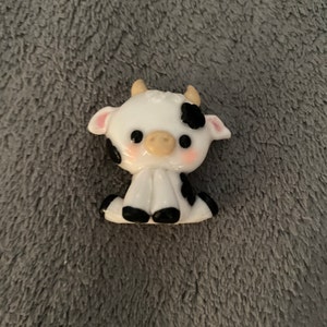 Vanproo 80 Pieces Cow Charms Colorful Enamel Cute Charms Cute Cow Shape  Pendant for Bracelet Necklace Earrings Keychain DIY Jewelry Making ( Black