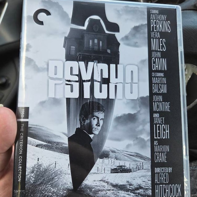 洋書 Alfred Hitchcock's Psycho Amazon.com: Alfred Hitchcock's Psycho: A Casebook (Casebooks