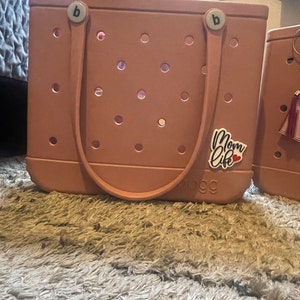 Mayra added a photo of their purchase
