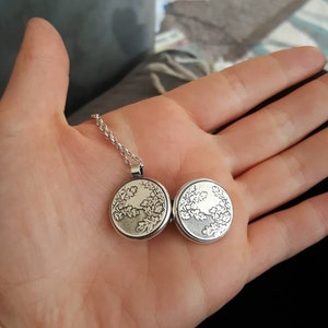 Buyer photo joannamews, who reviewed this item with the Etsy app for Android.