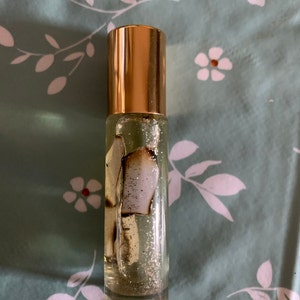Saviana added a photo of their purchase