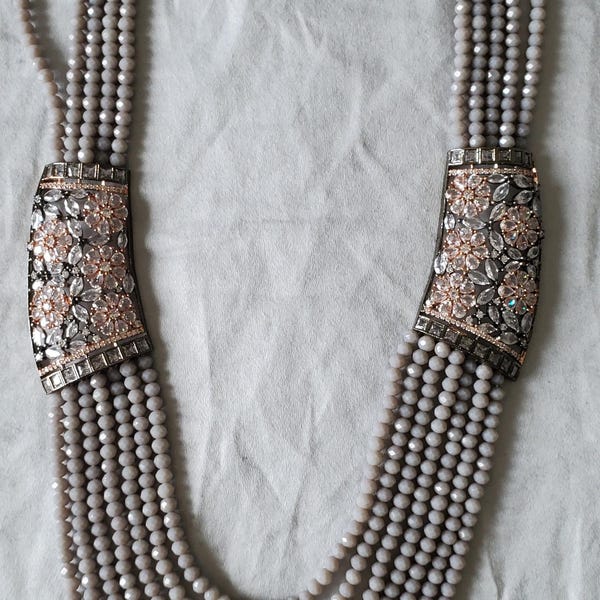 White Gold Tone Kundan Pearl Necklace Set main image 0