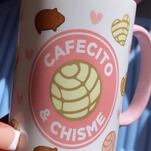 Cafecito & chisme mug – Tiendita Bonita