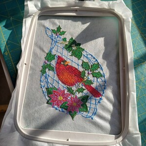Buy FSL Cardinal Machine Embroidery Freestanding Lace Christmas ...