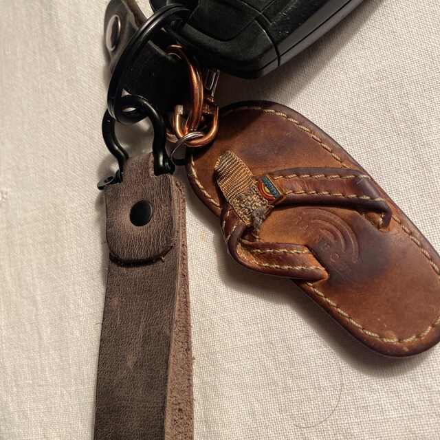 激レア　STUDS & EMBOSSING LEATHER KEYRING datsun_z_symbol.jpg?v=1584058199