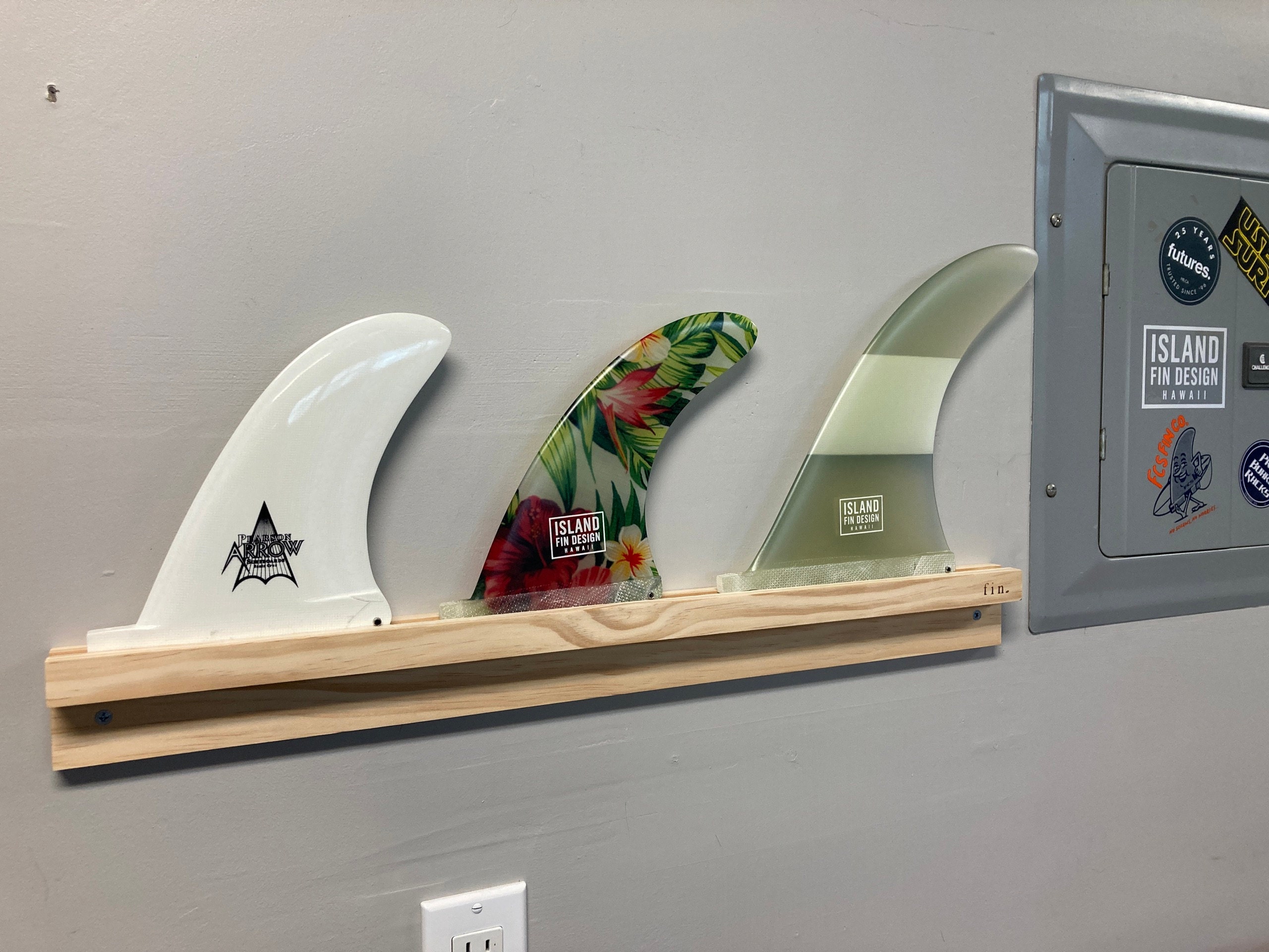 Surfboard Fin Display Rack 3 fin wall mount
