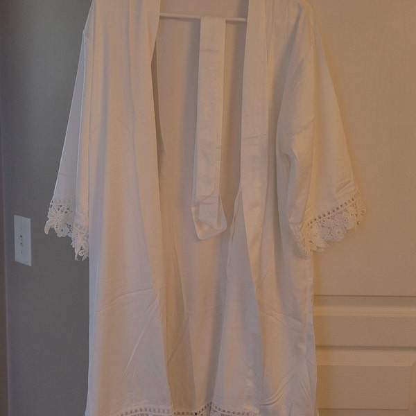 Silky Chunky Lace Robe, Bridesmaid Robes, Bride Robe, Bridal Party Robe ...