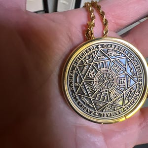 Azrael lade till en bild av sitt köp