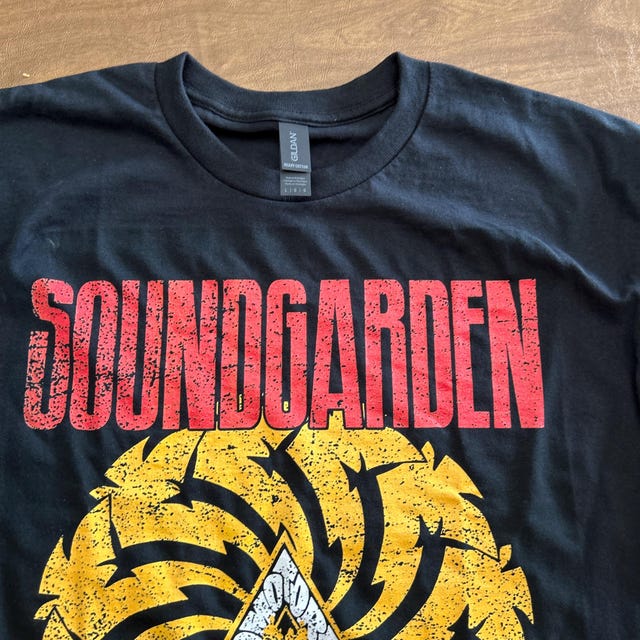 Vintage Soundgarden 90's T-shirt - Soundgarden Shirt, Music Vintage Soundgarden 90's T-shirt - Soundgarden Shirt, Music