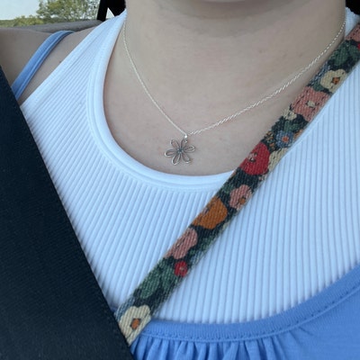 Women's Cross Necklace, 16-18 Inch Silver/Gold Chain, Simple Religious Faith Jewelry Gift Gold